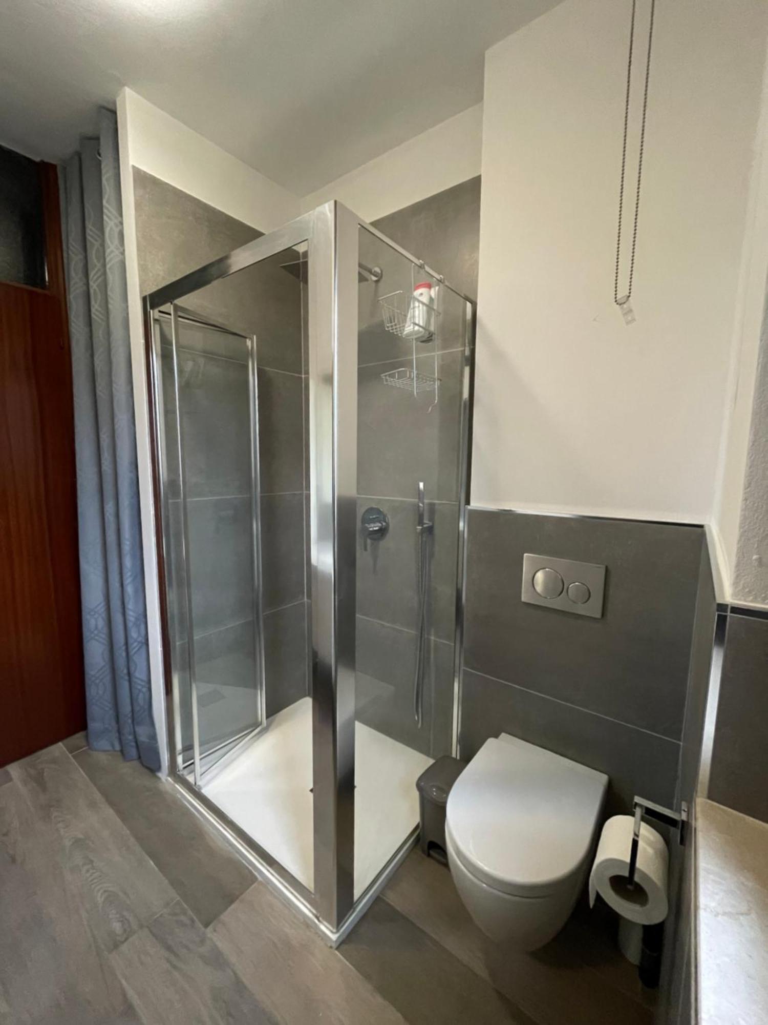Pm 2 Via De Gasperi Guest House รอซซาโน ภายนอก รูปภาพ