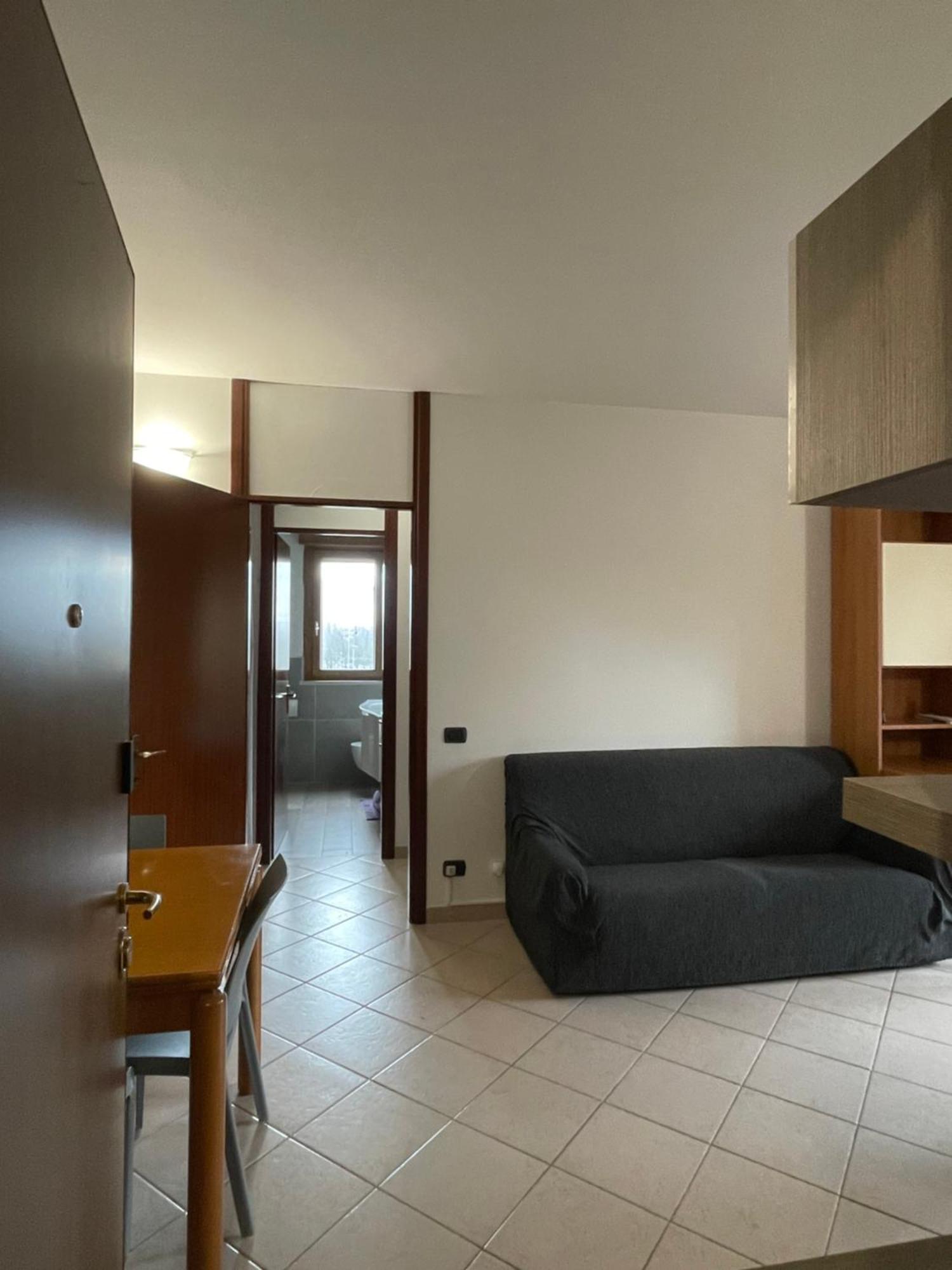 Pm 2 Via De Gasperi Guest House รอซซาโน ภายนอก รูปภาพ