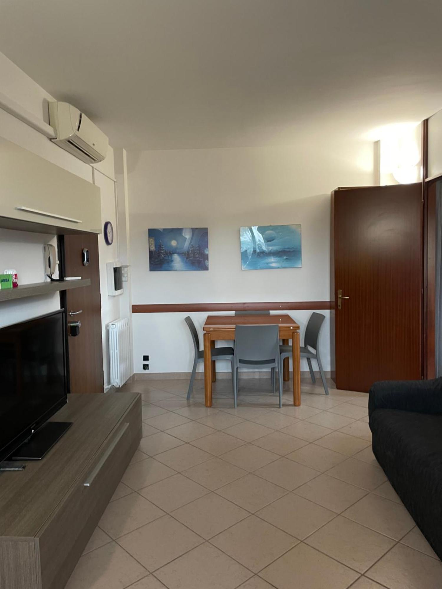 Pm 2 Via De Gasperi Guest House รอซซาโน ภายนอก รูปภาพ